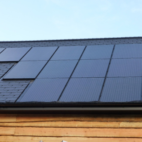 Plug-In Solar 1.25kW (1250W) DIY Solar Power Kit with Roof 
