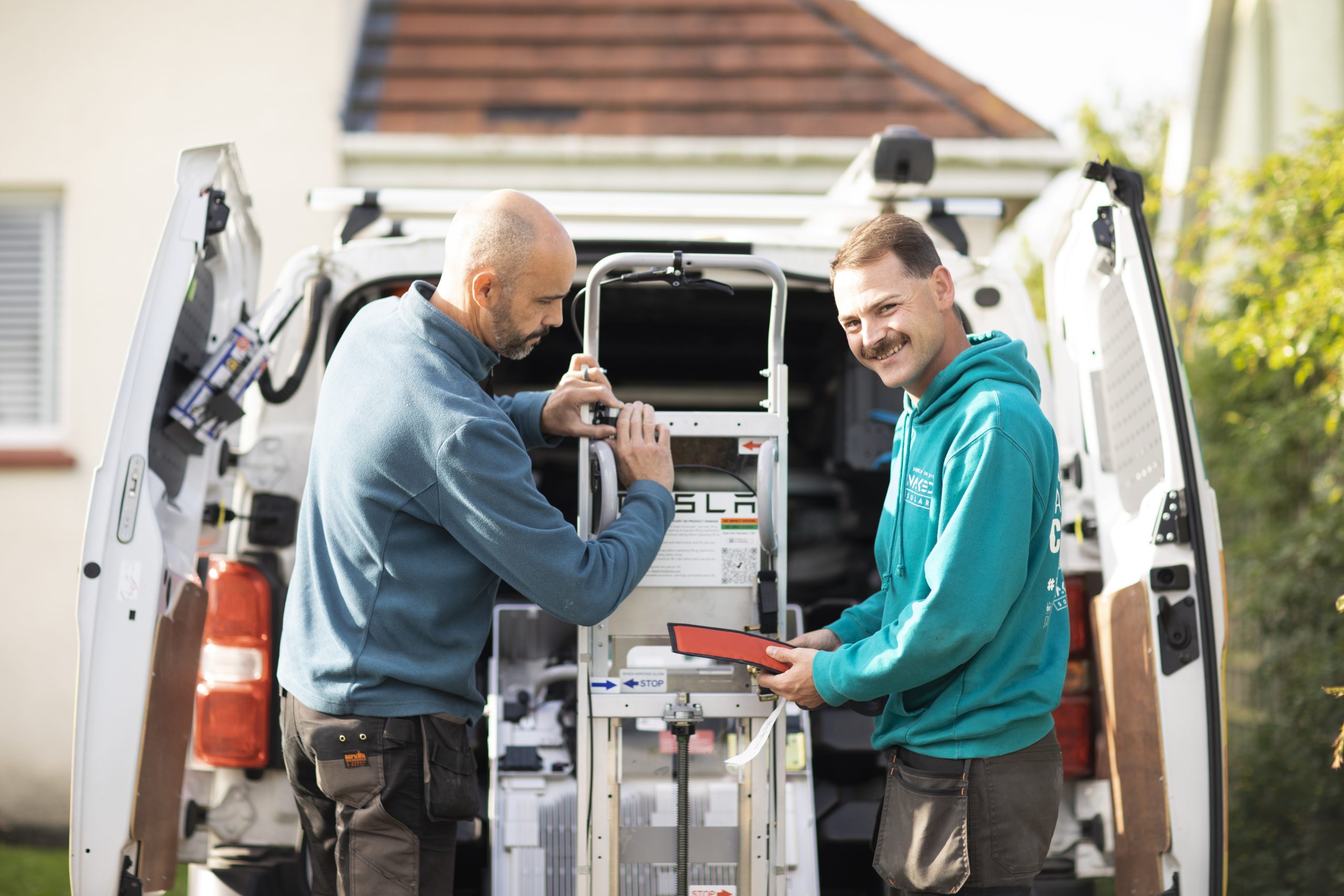 naked-solar-eletrician-exeter