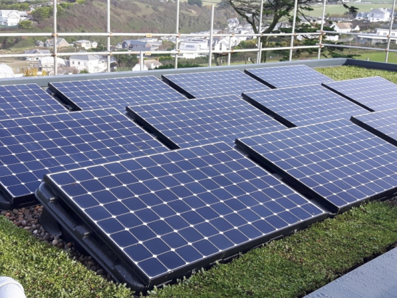 Cedum roof with Console bin mounted Solar PV